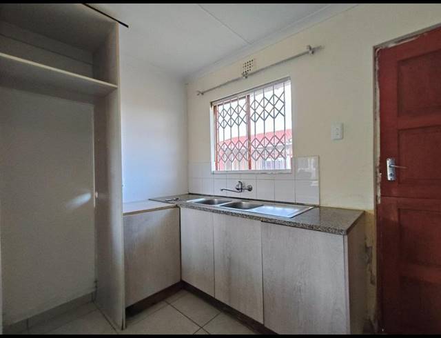 2 BEDROOM PROPERTY TO RENT IN NCAMBEDLANA